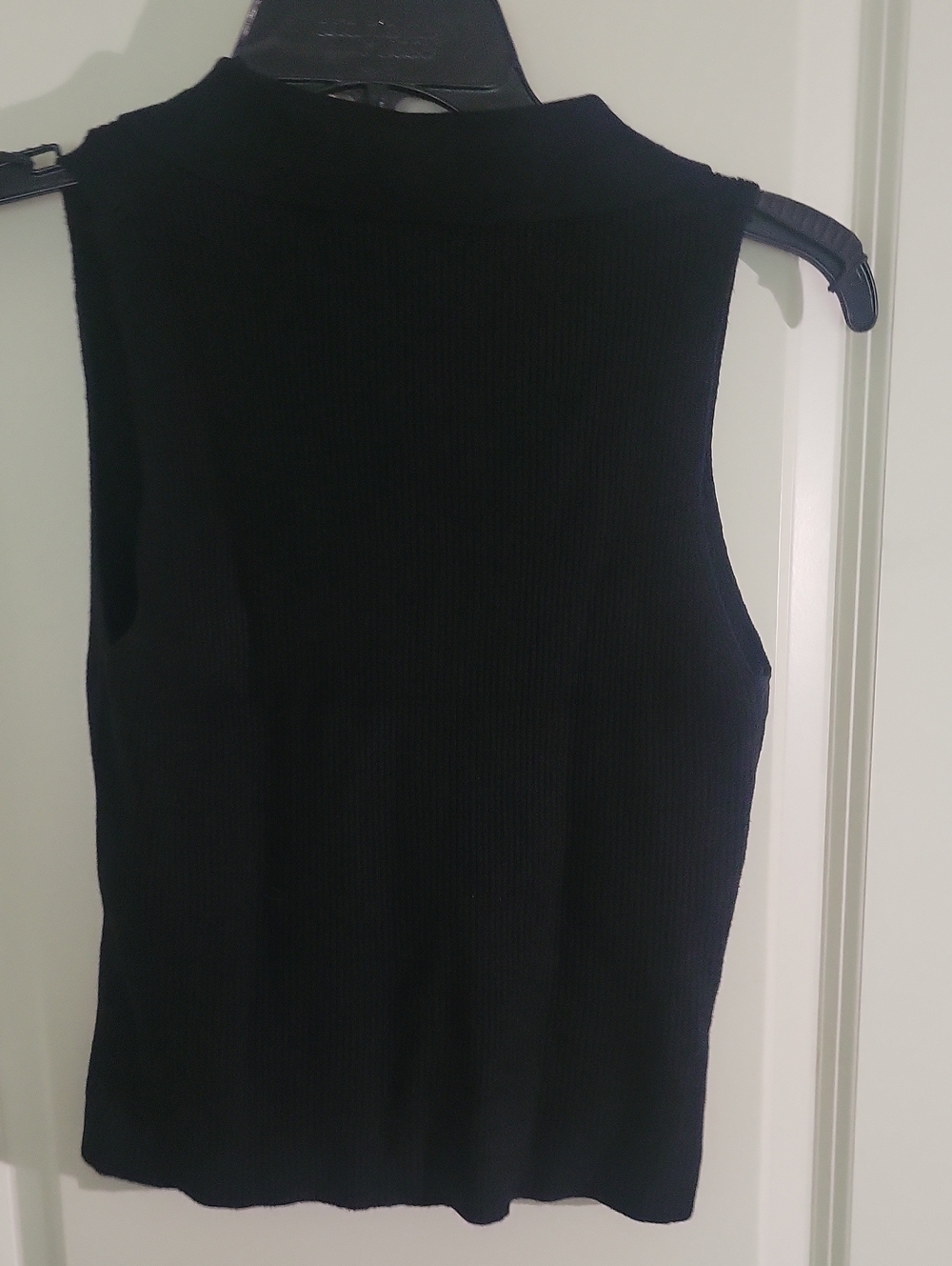 Express Ribbed Collared Button Front Sweater Vest - Picture 3 of 4